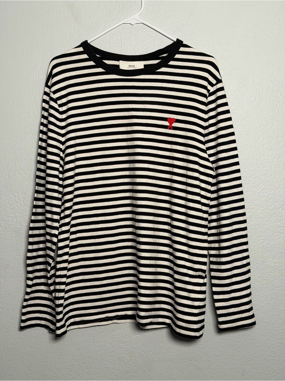 Ami Alexandre Mattiussi Black & White Striped Long-Sleeve Tee with Red Heart
